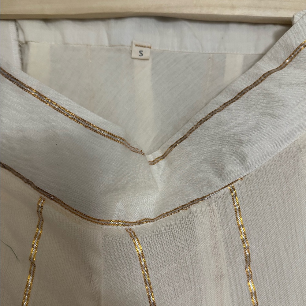 Crepe Ivory Top and Skirt with Gold Scalloped details. - Picture 4 of 6
